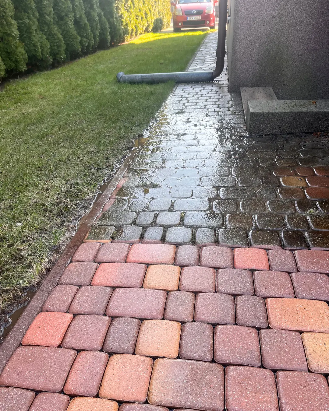 Białołęka — chodnik 90 m² świeżo po myciu